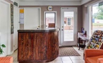 Merrimac Inn & Suites - Housity