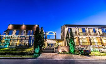 Golden Suites & Spa