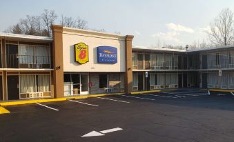 Super 8 by Wyndham Morganton