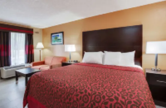 Days Inn by Wyndham Sarasota Bay