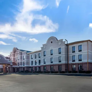 Comfort Inn & Suites Airport-American Way
