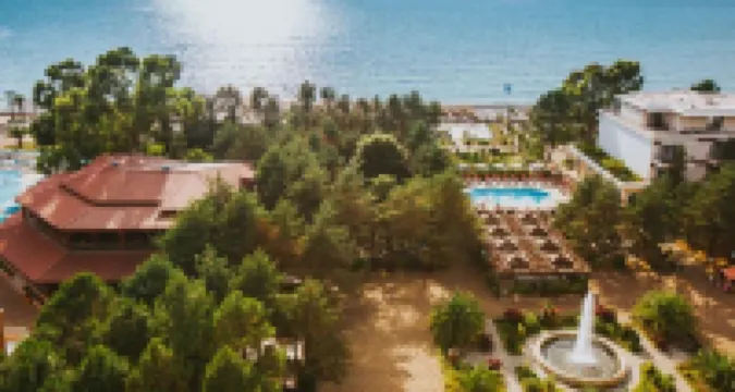 Dreamland Oasis Hotel โรงแรมใน