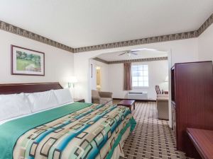 Days Inn & Suites by Wyndham Huntsville