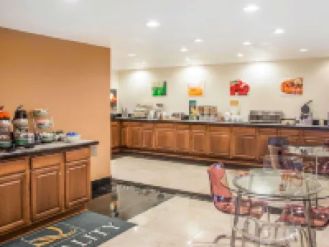 Quality Inn St Marys Hotels in Auglaize County