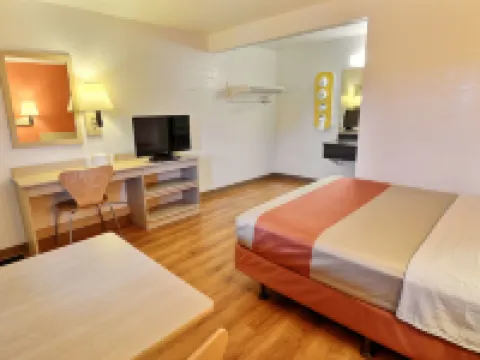 Travelodge by Wyndham Brattleboro VT Hotels in Windham County