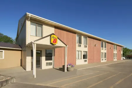 Super 8 by Wyndham Redfield Отели в г. Спинк Каунти