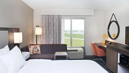 Hampton Inn & Suites N. Ft. Worth-Alliance Airport