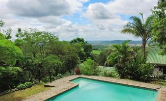 Viewpoint Lodge & Safari Tours