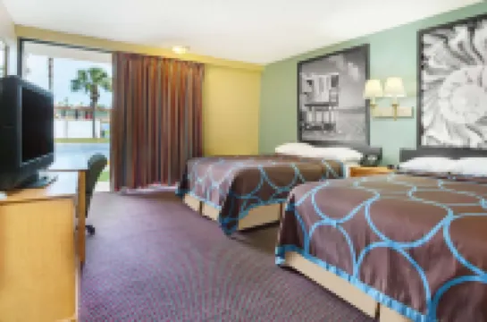 聖奧古斯丁速8飯店