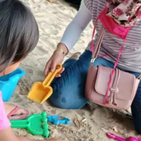 Kondominium Pantai Carita Selatan