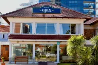 Hotel Ajax Các khách sạn gần Reloj solar