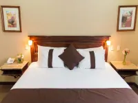 莫雷利亞米西安教堂酒店