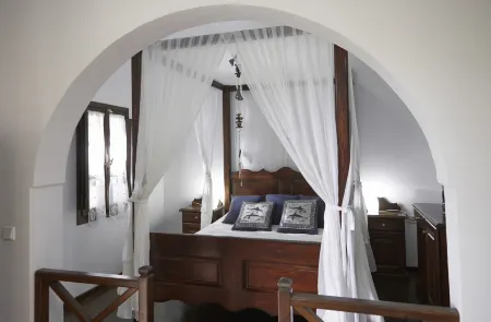 Anna Traditional Apartments