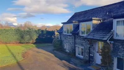 Beautiful 3-Bed Stone Barn in Idyllic Hawkshead Hotels in Torver