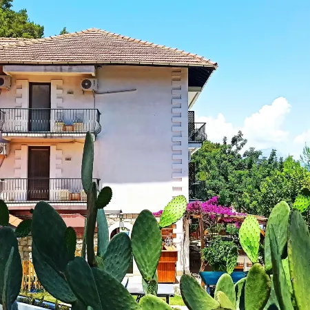 Swiss Eviniz Hotel