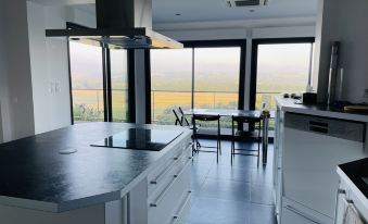Welcome to Coteaux Blancs - Splendid Villa for 10 in the Heart of a Vineyard