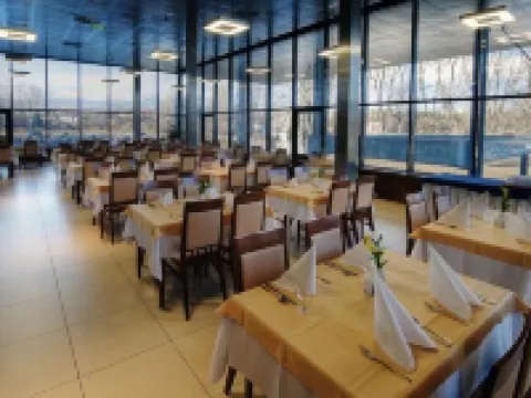 Hotel AquaCity Mountain View Hotels in Poprad
