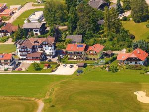 Hotel Alpenblick Attersee-Seiringer KG