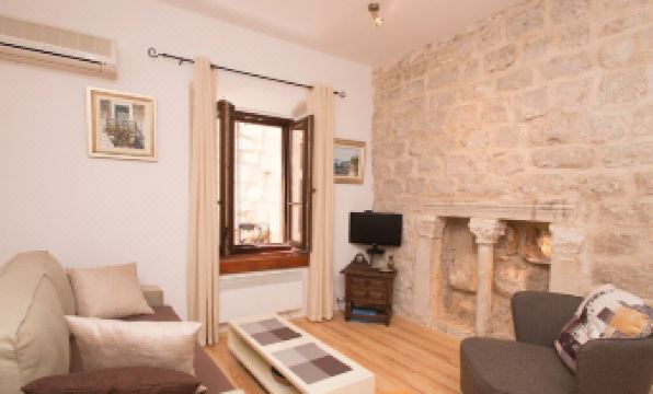 4. 아파트먼트 서니..