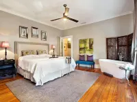 Sparrow Grove Manor Hotels in Monroe