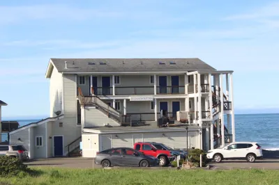 The Oceanfront Inn Hotels in Whitethorn