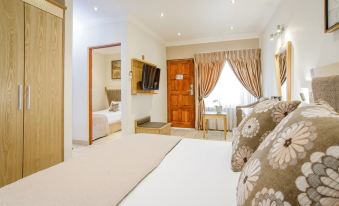 The Cycad Lodge & Chalets