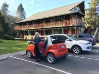 Discovery Inn - parking