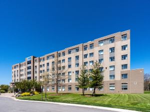 Residence & Conference Centre - Niagara-on-The-Lake