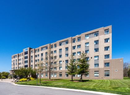 Residence & Conference Centre - Niagara-on-The-Lake