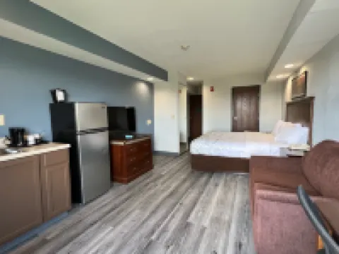 HomeTowne Studios & Suites Washington