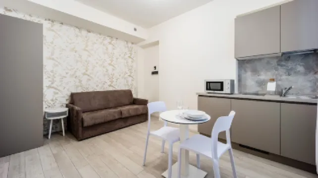 B村商務酒店 鄰近斯福爾扎城堡的酒店