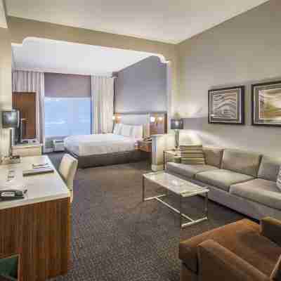 DoubleTree by Hilton Nanuet Rooms