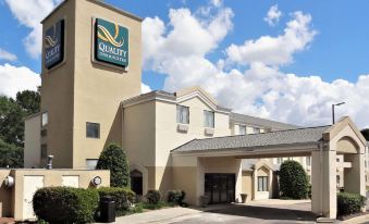Quality Inn & Suites Raleigh North Raleigh