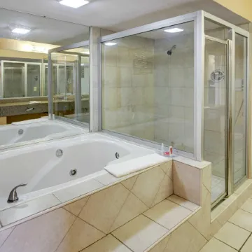 Econo Lodge at Military Circle