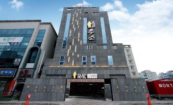 Russo Hotel