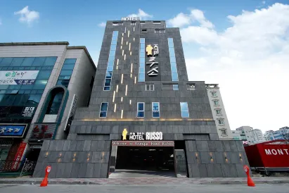 Russo Hotel