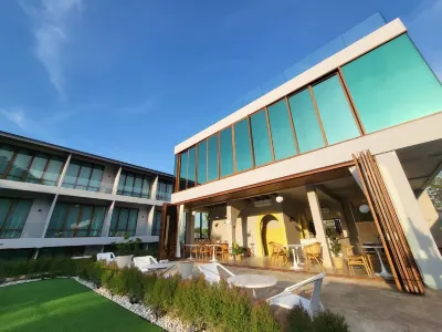 Full House Khao Yai Hotels near Farm Chokchai