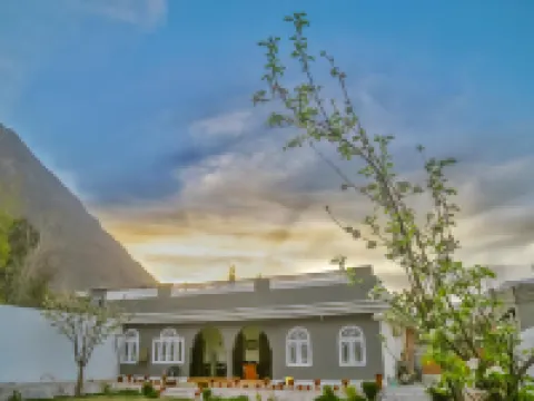 Duroyo Hotel ギルギットのホテル