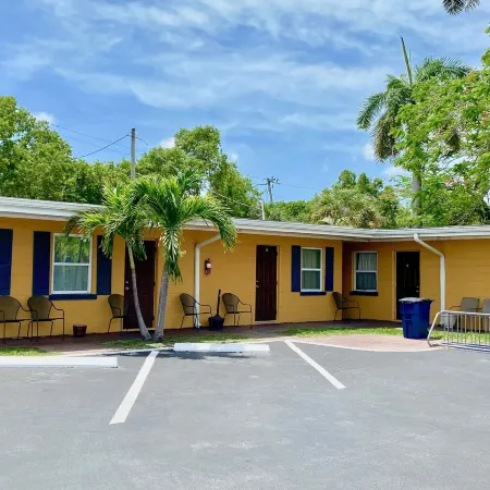 Glades Motel - Naples
