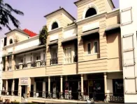 Maharani Palace 마단모한 템플 주변 호텔