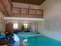 Le Relais des Deux Tours - Pools