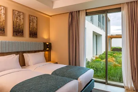 Radisson Blu Residences, Al Hoceima Отели в г. Ajdir