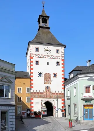 Stadthotel Restaurant Auerhahn Отели в г. Thomasroith