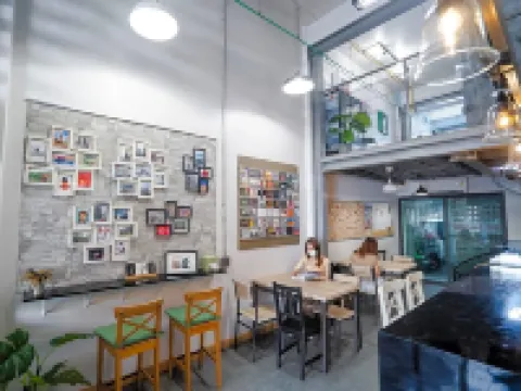 Hybrit hostel&cafe