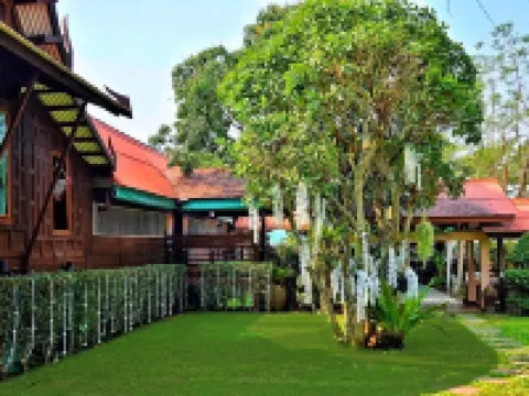 บ้านกรนรา รีสอร์ท โรงแรมในอัมพวา