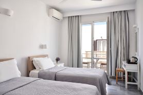 Polos Hotel Paros