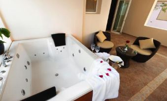 Sunset Beach Resort Marina & Spa