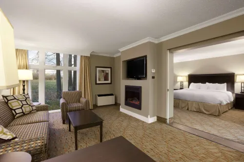 Ramada by Wyndham Cornwall Hotels in Cornwall