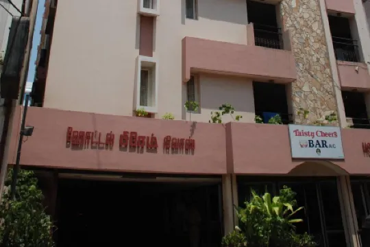 普雷姆尼瓦斯酒店