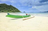 Nipah Pool Villas and Restaurant Hotels in West Pemenang